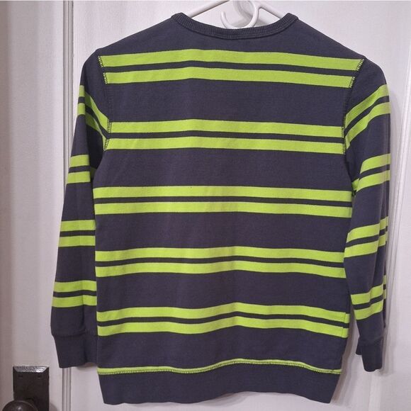 🚗SALE! 5/$50 Boys size medium (10-12) Gray Striped Sweatshirt - Picture 2 of 6